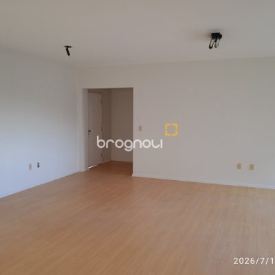 Sala com 60m², 1 garagem, no bairro Centro em Florianópolis
