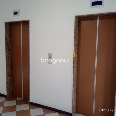 Sala com 60m², 1 garagem, no bairro Centro em Florianópolis