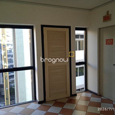 Sala com 60m², 1 garagem, no bairro Centro em Florianópolis