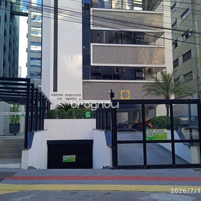 Sala com 60m², 1 garagem, no bairro Centro em Florianópolis