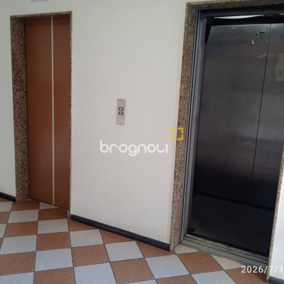 Sala com 60m², 1 garagem, no bairro Centro em Florianópolis