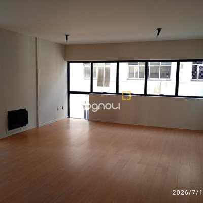 Sala com 60m², 1 garagem, no bairro Centro em Florianópolis