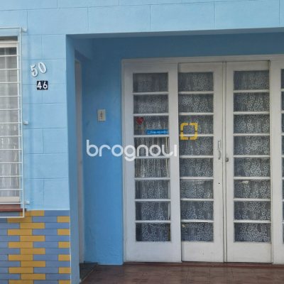 Casa com 94m², 2 quartos, 1 garagem, no bairro Estreito em Florianópolis