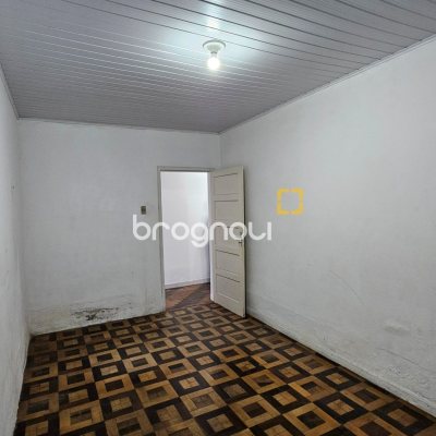 Casa com 94m², 2 quartos, 1 garagem, no bairro Estreito em Florianópolis