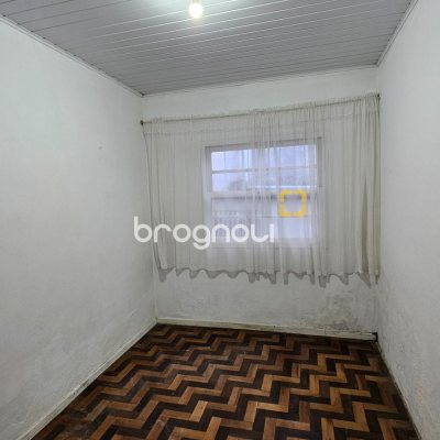 Casa com 94m², 2 quartos, 1 garagem, no bairro Estreito em Florianópolis
