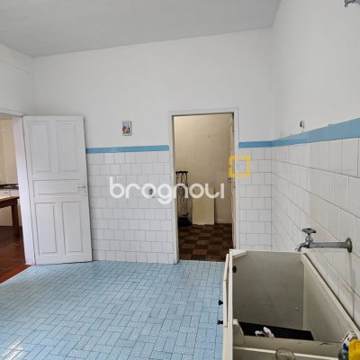 Casa com 94m², 2 quartos, 1 garagem, no bairro Estreito em Florianópolis