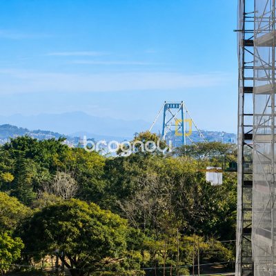 Apartamento com 117m², 3 quartos (sendo 1 suíte), 1 garagem, no bairro Centro em Florianópolis