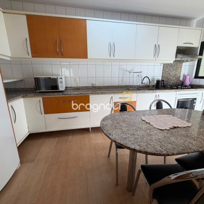 Apartamento com 76m², 2 quartos (sendo 1 suíte), 1 garagem, no bairro Campinas em São José