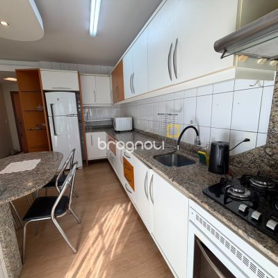 Apartamento com 76m², 2 quartos (sendo 1 suíte), 1 garagem, no bairro Campinas em São José