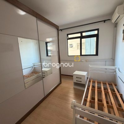 Apartamento com 76m², 2 quartos (sendo 1 suíte), 1 garagem, no bairro Campinas em São José