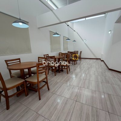 Apartamento com 76m², 2 quartos (sendo 1 suíte), 1 garagem, no bairro Campinas em São José