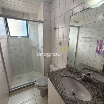 Apartamento com 76m², 2 quartos (sendo 1 suíte), 1 garagem, no bairro Campinas em São José