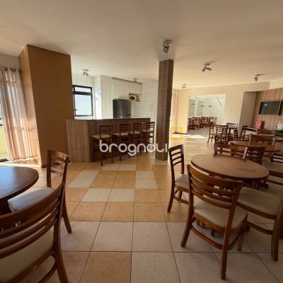 Apartamento com 76m², 2 quartos (sendo 1 suíte), 1 garagem, no bairro Campinas em São José