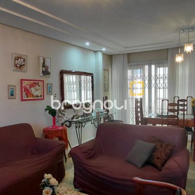 Casa com 288m², 4 quartos (sendo 2 suítes), 2 garagens, no bairro Itacorubi em Florianópolis
