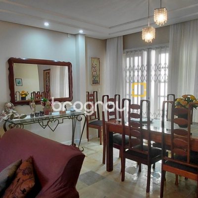 Casa com 288m², 4 quartos (sendo 2 suítes), 2 garagens, no bairro Itacorubi em Florianópolis