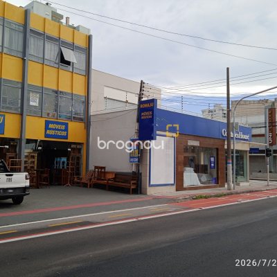 Sala com 600m², 3 quartos (sendo 1 suíte), no bairro Estreito em Florianópolis