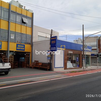 Sala com 600m², 3 quartos (sendo 1 suíte), no bairro Estreito em Florianópolis