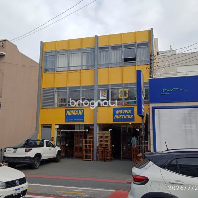 Sala com 600m², 3 quartos (sendo 1 suíte), no bairro Estreito em Florianópolis