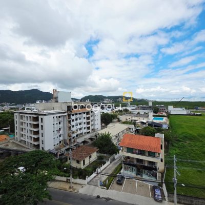 Apartamento com 94m², 3 quartos (sendo 1 suíte), 2 garagens, no bairro Saco Grande em Florianópolis
