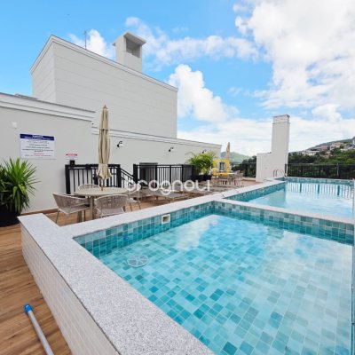 Apartamento com 94m², 3 quartos (sendo 1 suíte), 2 garagens, no bairro Saco Grande em Florianópolis