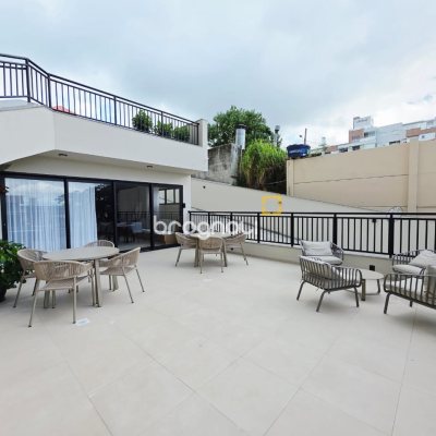 Apartamento com 94m², 3 quartos (sendo 1 suíte), 2 garagens, no bairro Saco Grande em Florianópolis