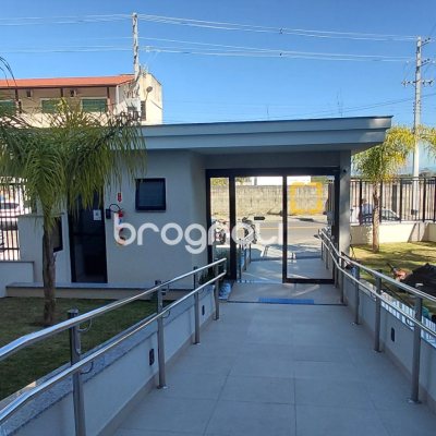 Apartamento com 94m², 3 quartos (sendo 1 suíte), 2 garagens, no bairro Saco Grande em Florianópolis