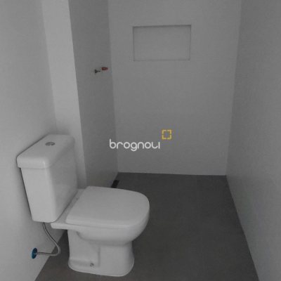 Apartamento com 94m², 3 quartos (sendo 1 suíte), 2 garagens, no bairro Saco Grande em Florianópolis