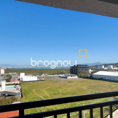 Apartamento com 94m², 3 quartos (sendo 1 suíte), 2 garagens, no bairro Saco Grande em Florianópolis