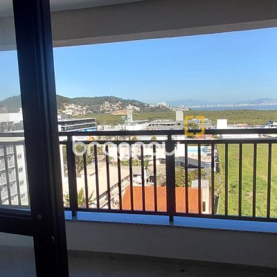 Apartamento com 94m², 3 quartos (sendo 1 suíte), 2 garagens, no bairro Saco Grande em Florianópolis
