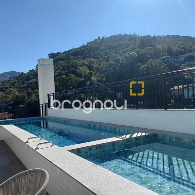 Apartamento com 94m², 3 quartos (sendo 1 suíte), 2 garagens, no bairro Saco Grande em Florianópolis