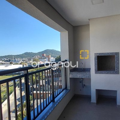 Apartamento com 94m², 3 quartos (sendo 1 suíte), 2 garagens, no bairro Saco Grande em Florianópolis