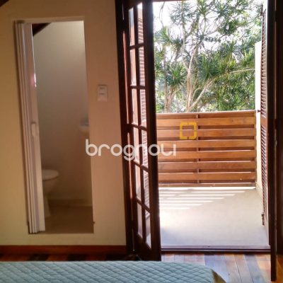 Casa de Condomínio com 240m², 4 quartos, 2 garagens, no bairro Canasvieiras em Florianópolis