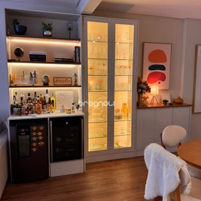 Apartamento com 155m², 4 quartos (sendo 4 suítes), 3 garagens, no bairro Campinas em São José