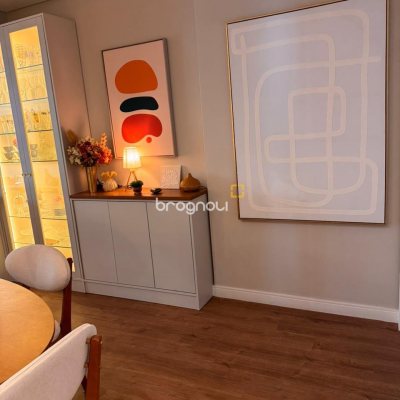 Apartamento com 155m², 4 quartos (sendo 4 suítes), 3 garagens, no bairro Campinas em São José