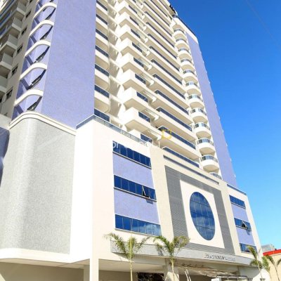 Apartamento com 155m², 4 quartos (sendo 4 suítes), 3 garagens, no bairro Campinas em São José