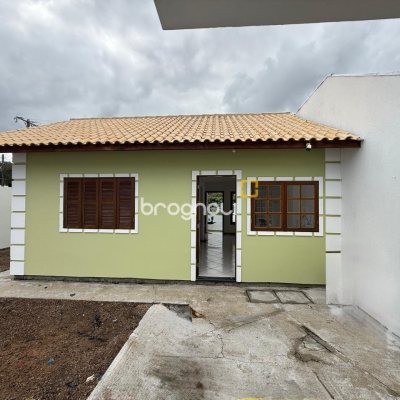Casa com 62m², 2 quartos, 3 garagens, no bairro Forquilhas em São José