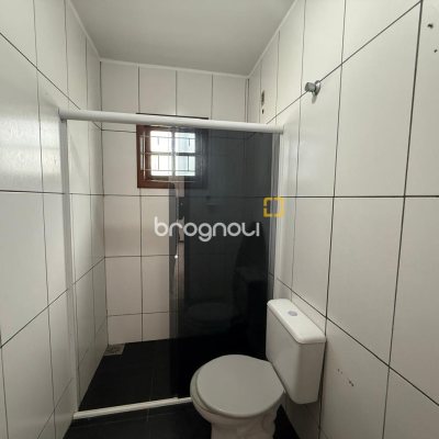Casa com 62m², 2 quartos, 3 garagens, no bairro Forquilhas em São José