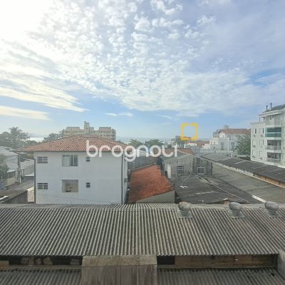 Apartamento com 42m², 1 quarto, 1 garagem, no bairro Canasvieiras em Florianópolis