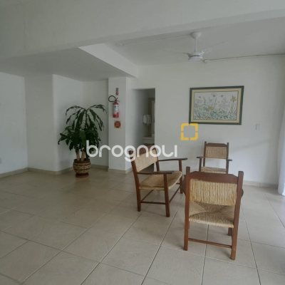 Apartamento com 42m², 1 quarto, 1 garagem, no bairro Canasvieiras em Florianópolis