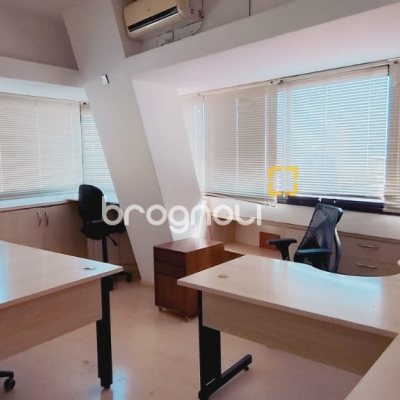 Sala com 161m², 4 garagens, no bairro Centro em Florianópolis