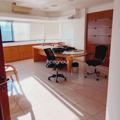 Sala com 161m², 4 garagens, no bairro Centro em Florianópolis
