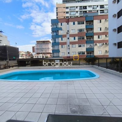 Apartamento com 128m², 4 quartos (sendo 1 suíte), 2 garagens, no bairro Canto em Florianópolis