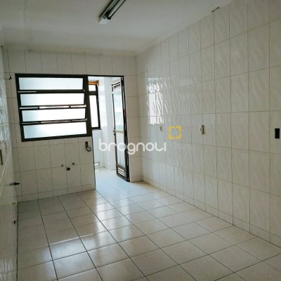 Apartamento com 128m², 4 quartos (sendo 1 suíte), 2 garagens, no bairro Canto em Florianópolis