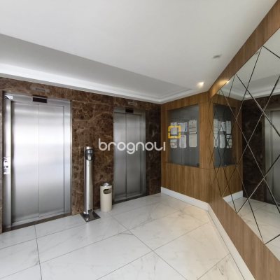 Apartamento com 128m², 4 quartos (sendo 1 suíte), 2 garagens, no bairro Canto em Florianópolis