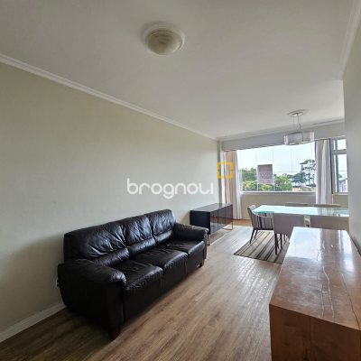 Apartamento com 108m², 3 quartos (sendo 1 suíte), 1 garagem, no bairro Estreito em Florianópolis