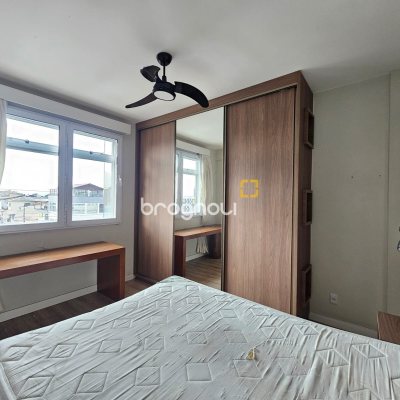 Apartamento com 108m², 3 quartos (sendo 1 suíte), 1 garagem, no bairro Estreito em Florianópolis