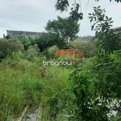 Terreno com 360m², no bairro Santa Mônica em Florianópolis
