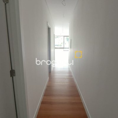 Apartamento com 193m², 3 quartos (sendo 3 suítes), 2 garagens, no bairro Cacupé em Florianópolis