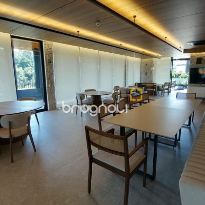 Apartamento com 193m², 3 quartos (sendo 3 suítes), 2 garagens, no bairro Cacupé em Florianópolis