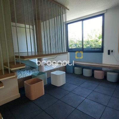 Apartamento com 193m², 3 quartos (sendo 3 suítes), 2 garagens, no bairro Cacupé em Florianópolis